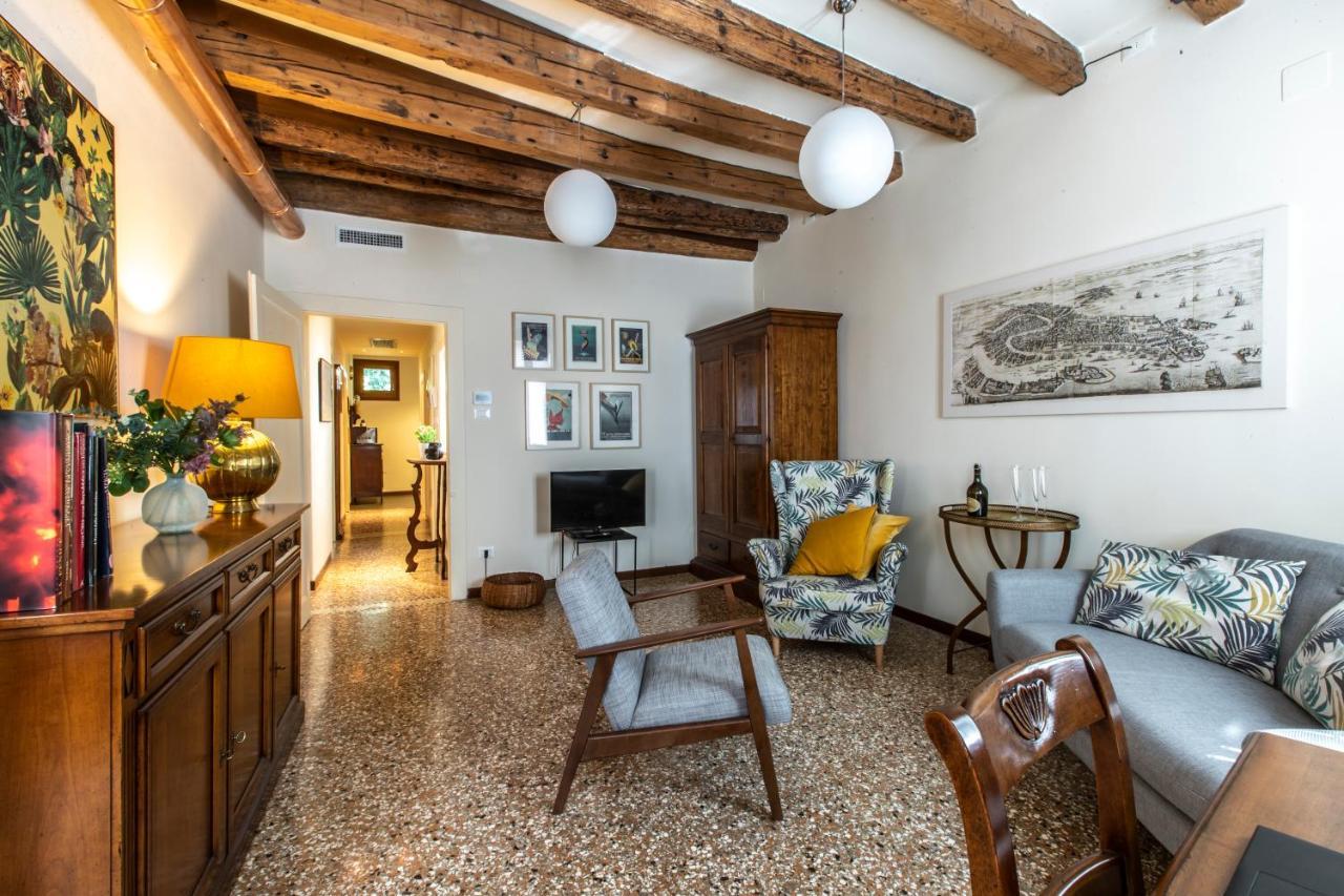 Riva De Biasio Charming Apartment Venedig Exteriör bild
