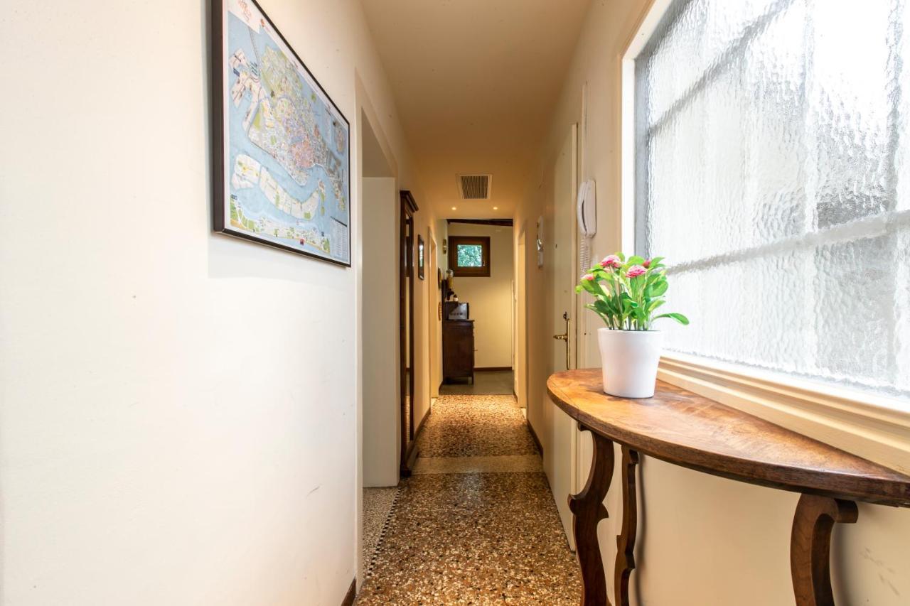 Riva De Biasio Charming Apartment Venedig Exteriör bild
